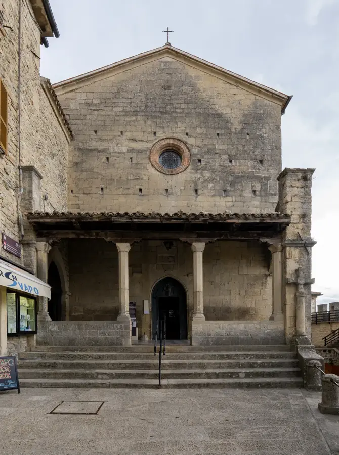 Palazzo Valloni — Ara dei Volontari (San Marino)
