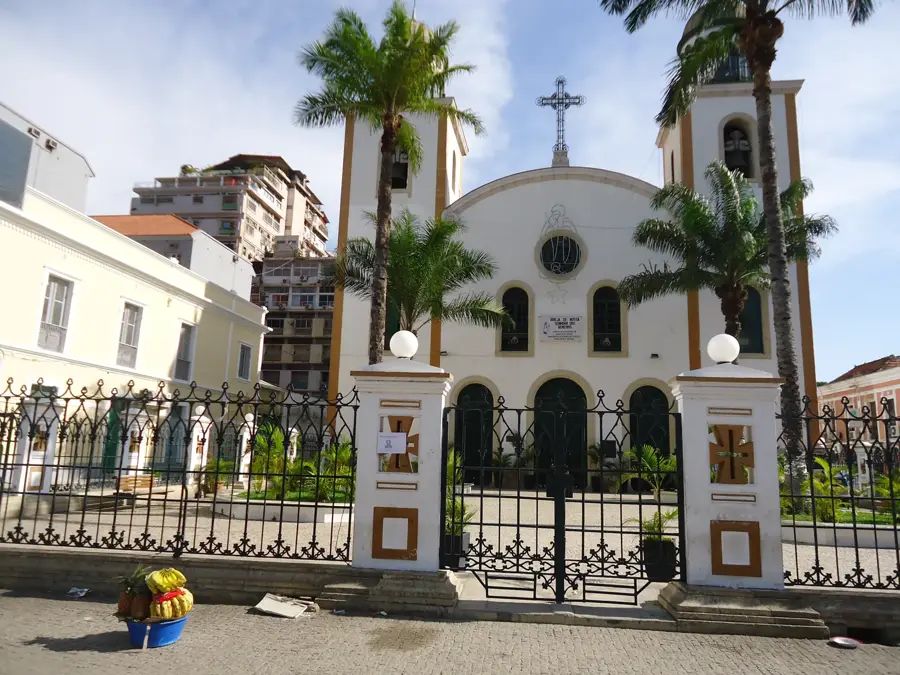 Kathedrale St. Petrus — Bibala (Angola)