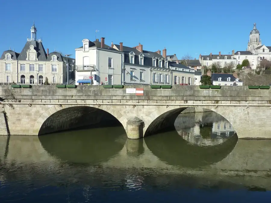 Segré-en-Anjou Bleu – city