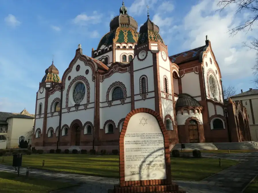 Szabadkai zsinagóga — Hajós (Magyarország)