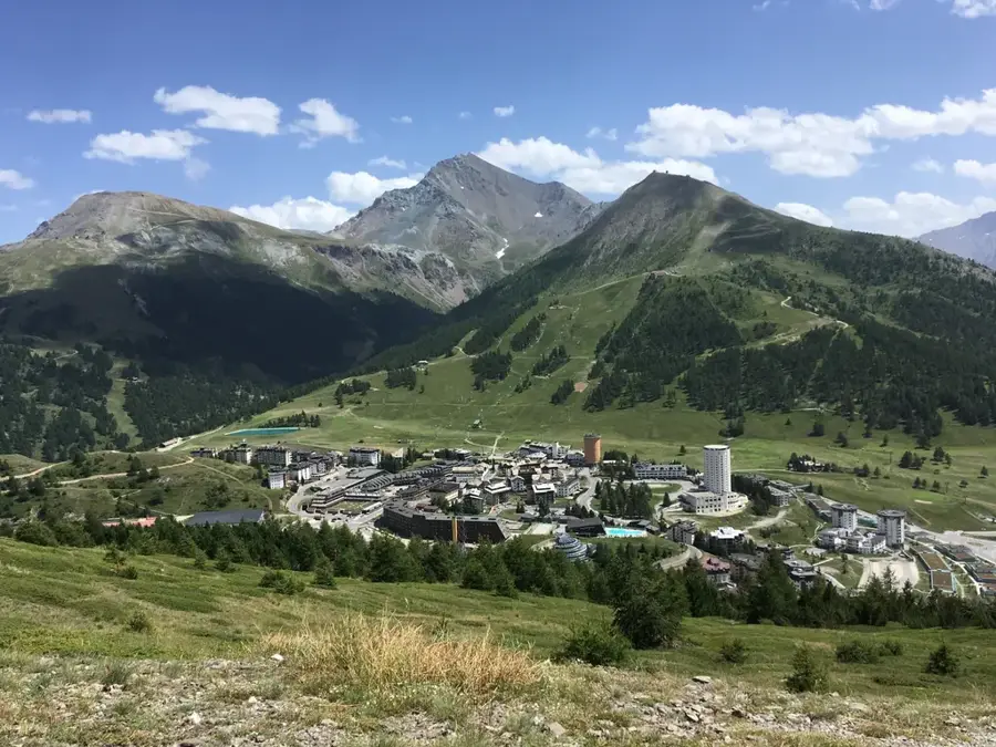Sestriere — Lacul Maggiore (Italia)