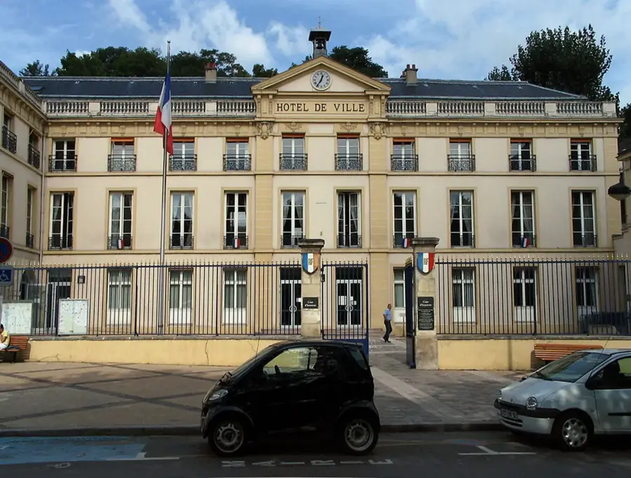 Sèvres – city