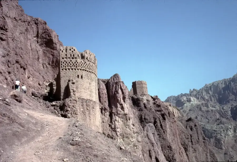 Shahr-e Zuhak — Takht-e Rustam (Afganistan)