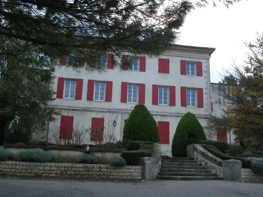 Simiane-Collongue – city
