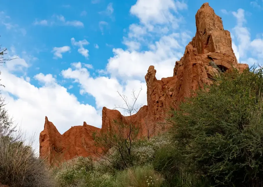 Skazka-Canyon — Kök-Töbe (Kasachstan)