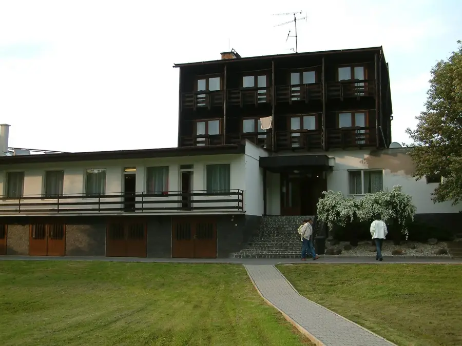 Cseres-hegység — Hollókő (Magyarország)