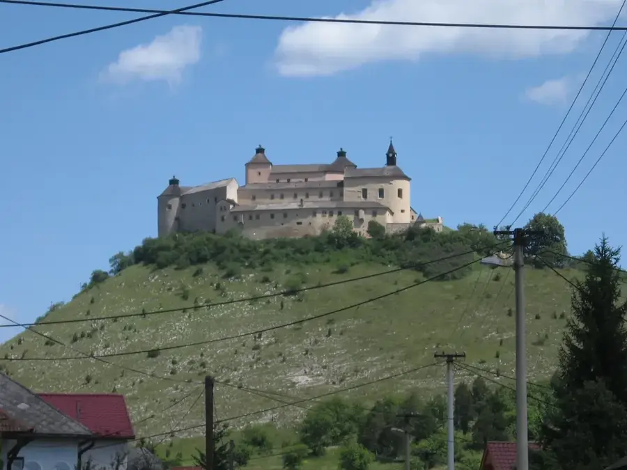 Burg Krásna Hôrka — Slowakisches Paradies (Slowakei)