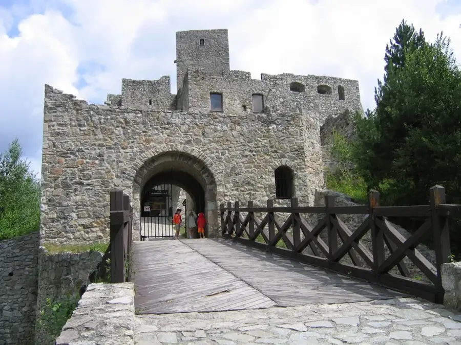 Castelul Strečno — Castelul Strečno (Slovacia)