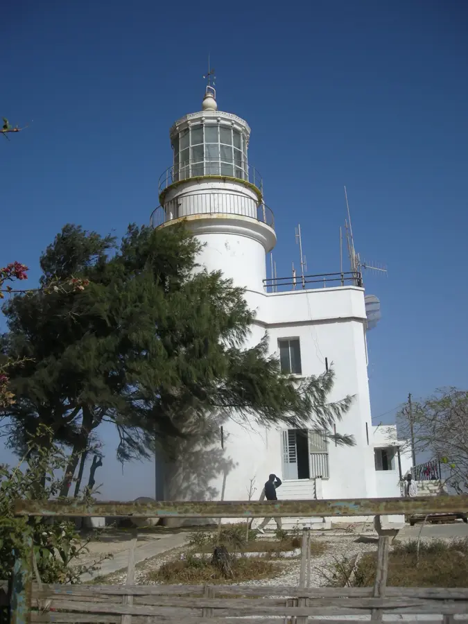Farul Mamelles — Moscheea Divinității (Senegal)