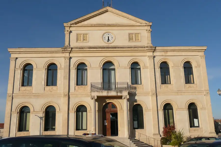 Sorgues – city