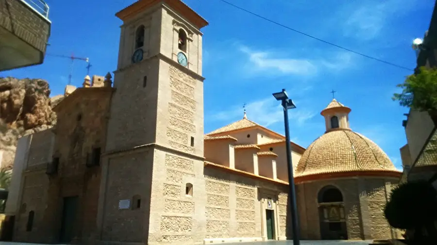 Alhama de Murcia — Yatta-Plateau (Kenia)