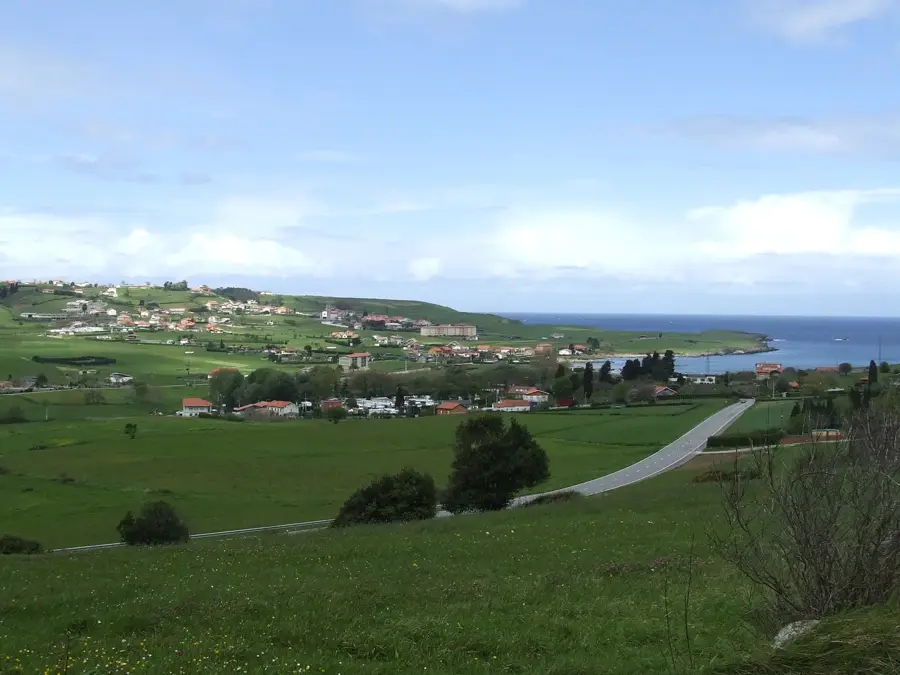 Bañugues – oraș