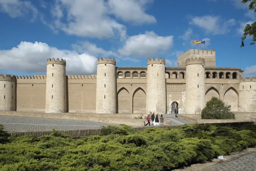 Palast Aljafería — Bajuni-Inseln (Somalia)