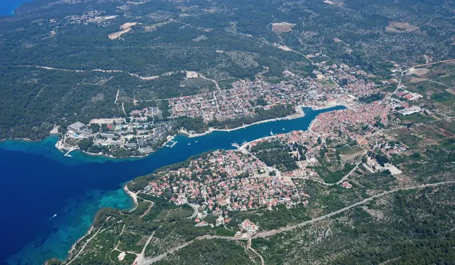 Stari Grad (Hvar) — Stiniva-öböl (Horvátország)