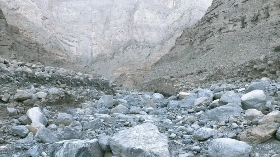 Steinbruch Stevin Rock — Chasab (Oman)