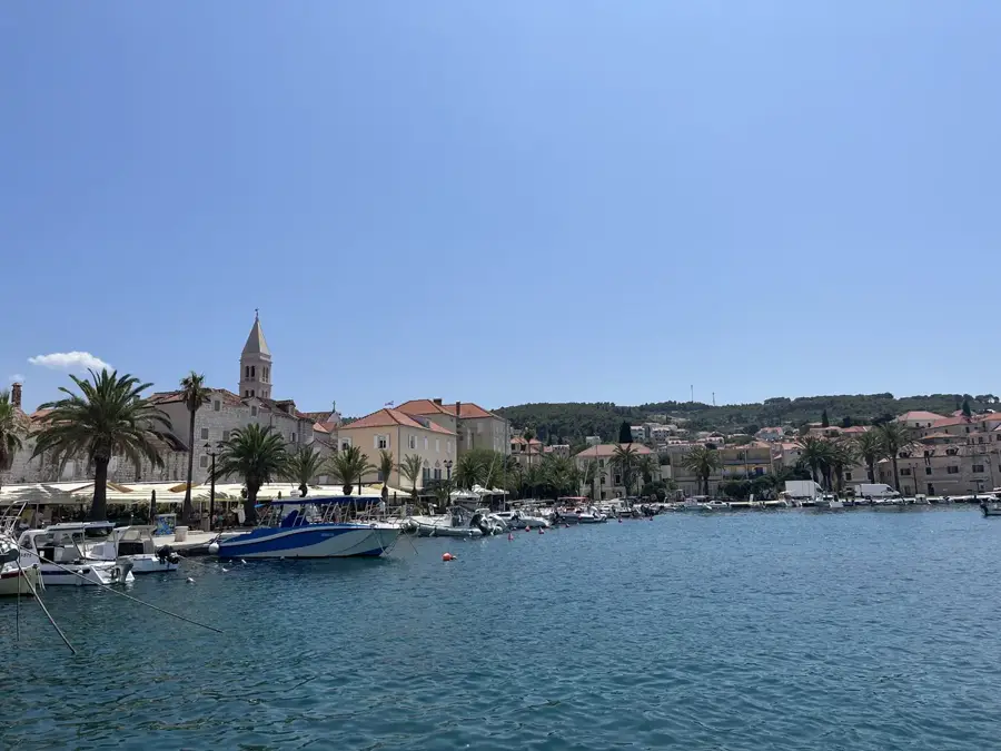 Supetar (Brač) — Stiniva-öböl (Horvátország)