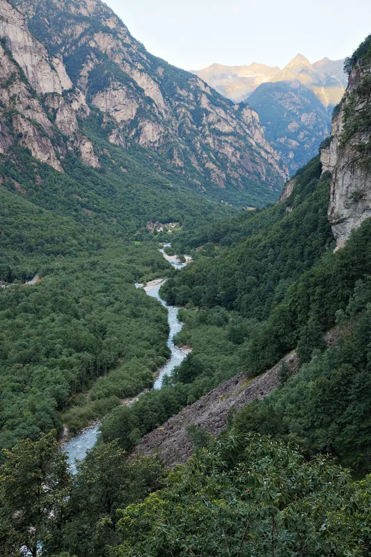 Val Bavona — Lacul Maggiore (Italia)