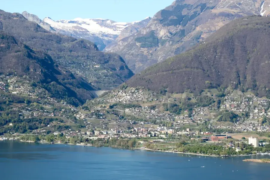 Valea Verzasca — Lacul Maggiore (Italia)