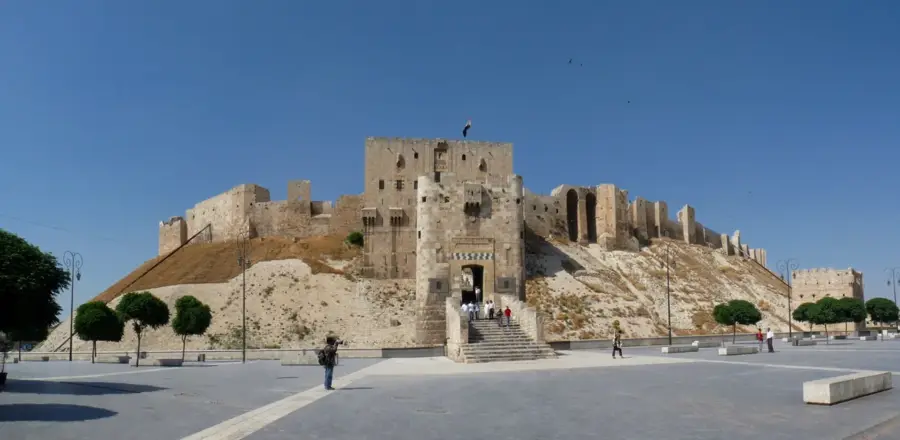 Zitadelle von Aleppo — Dschebel Samaan (Syrien)