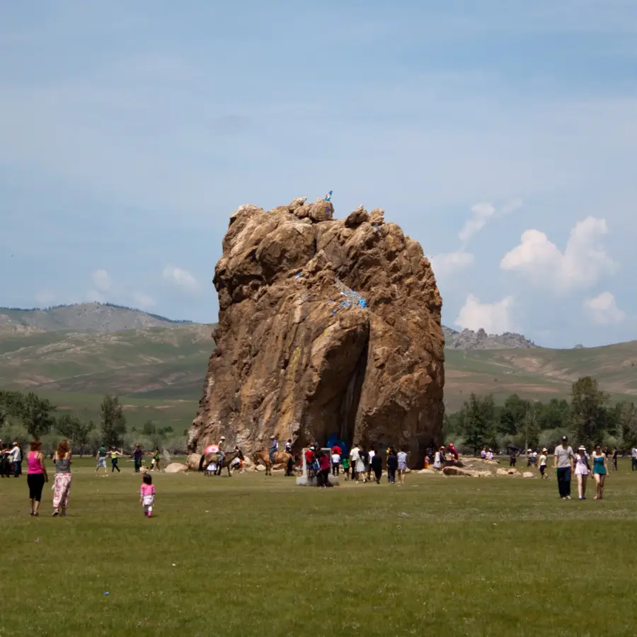 Taikhar Rock (Taikhar Chuluu) — Orkhon River (Mongolia)
