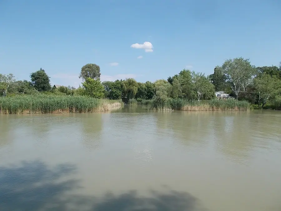 Taksony — Dömsöd (Hungary)