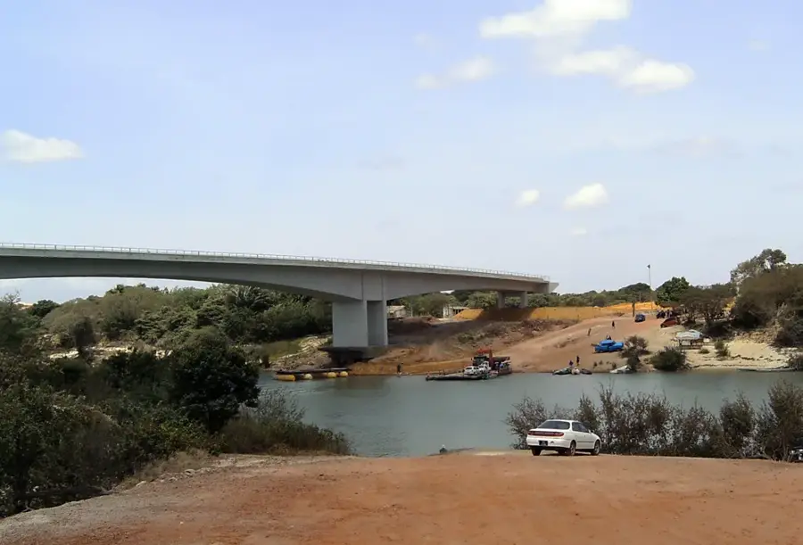 Takutu-Flussbrücke — Essequibo (Fluss) (Guyana)