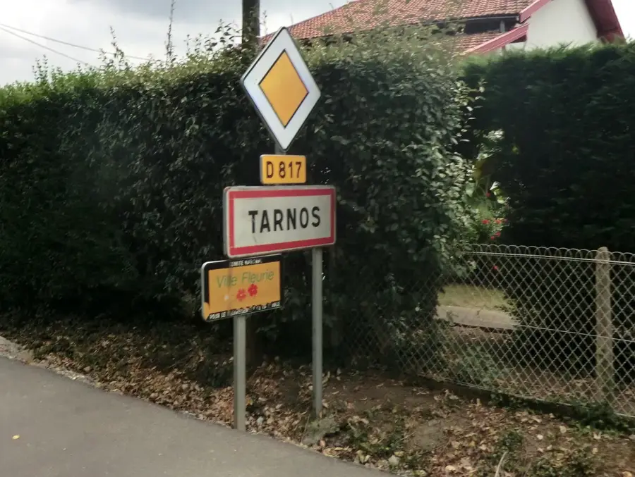 Tarnos – city