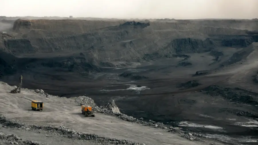 Tavan Tolgoi Kohlemine — Wüste Gobi (China)