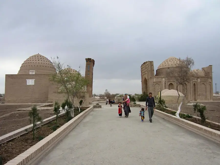Mausoleum des Sultan Tekesch — Boldumsaz (Turkmenistan)