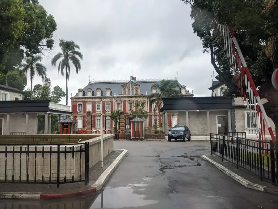 Biserica Martirilor Ambatonakanga — Piața Analakely (Madagascar)