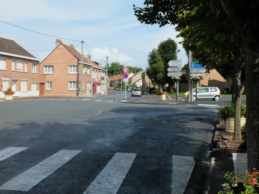 Téteghem – city