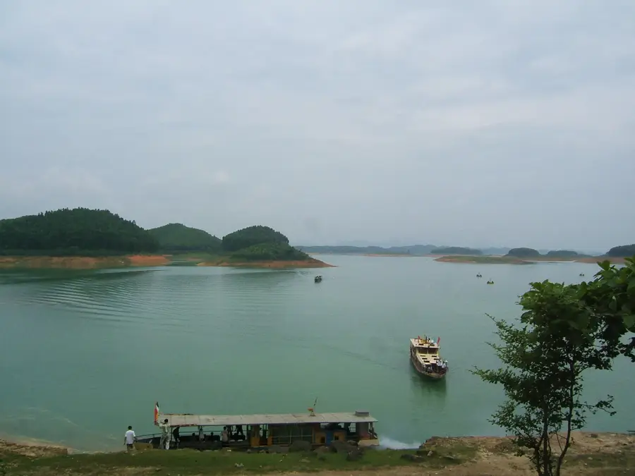 Thác Bà Lake — Vĩnh Yên (Vietnam)