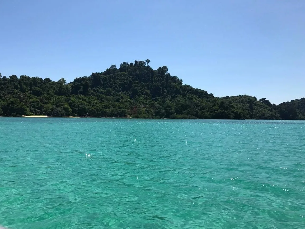 Ao Mai Pai — Coasta Insulelor Phi Phi (Thailanda)
