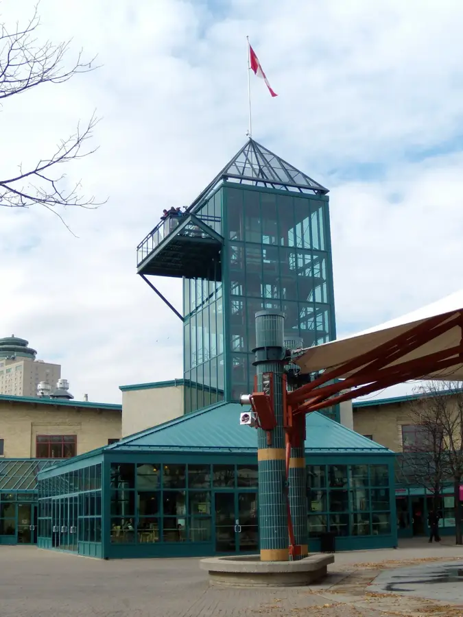 The Forks (Winnipeg) — Hudson Bay (Canada)