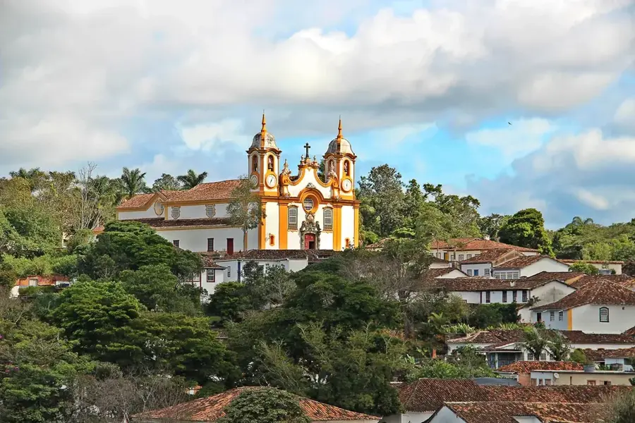 Tiradentes — Contagem (Brazilia)