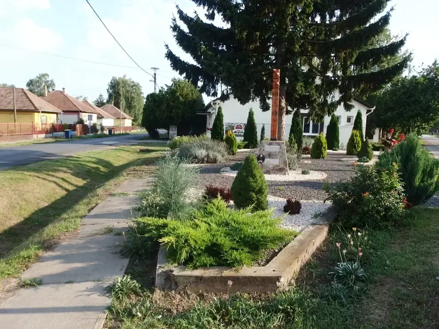 Tiszadada – város
