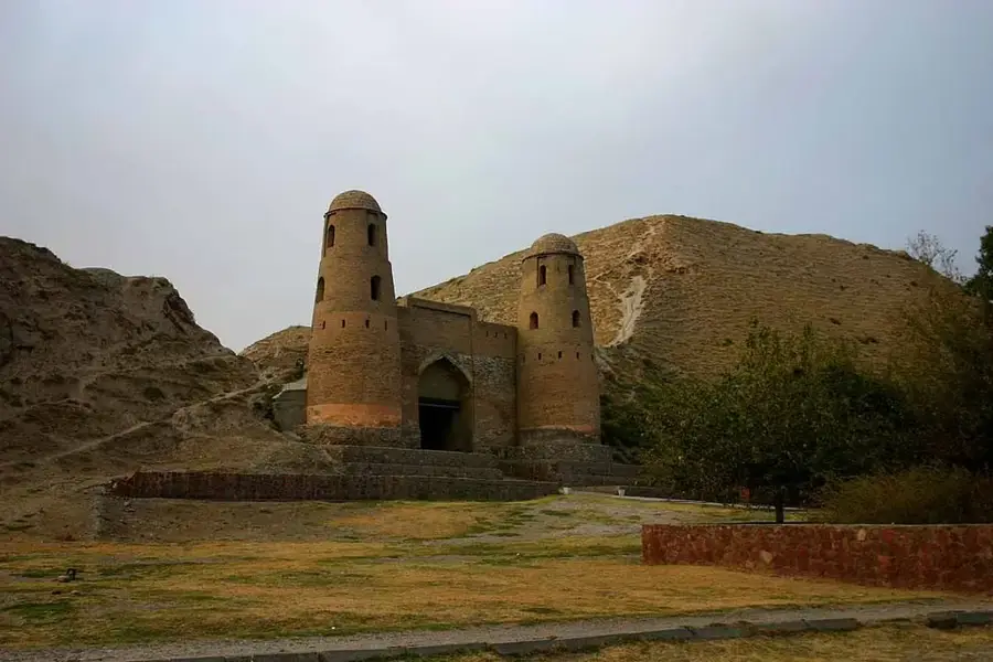 Cetatea Hissor — Vahdat (Tadjikistan)