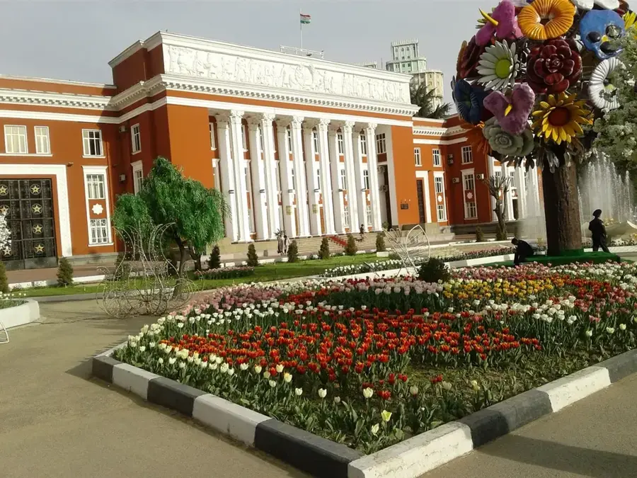 Monumentul lui Ismoil Somoni