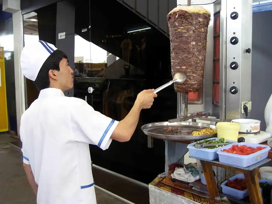 Felder der Landwirtschaftsuniversität — Aşgabat (Turkmenistan)
