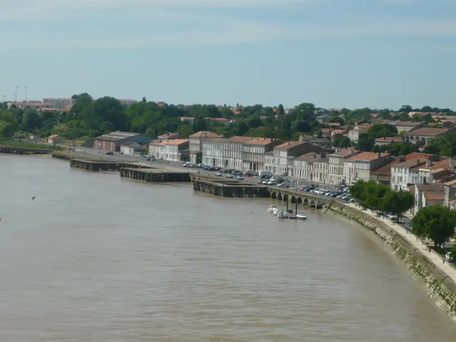 Tonnay-Charente – city