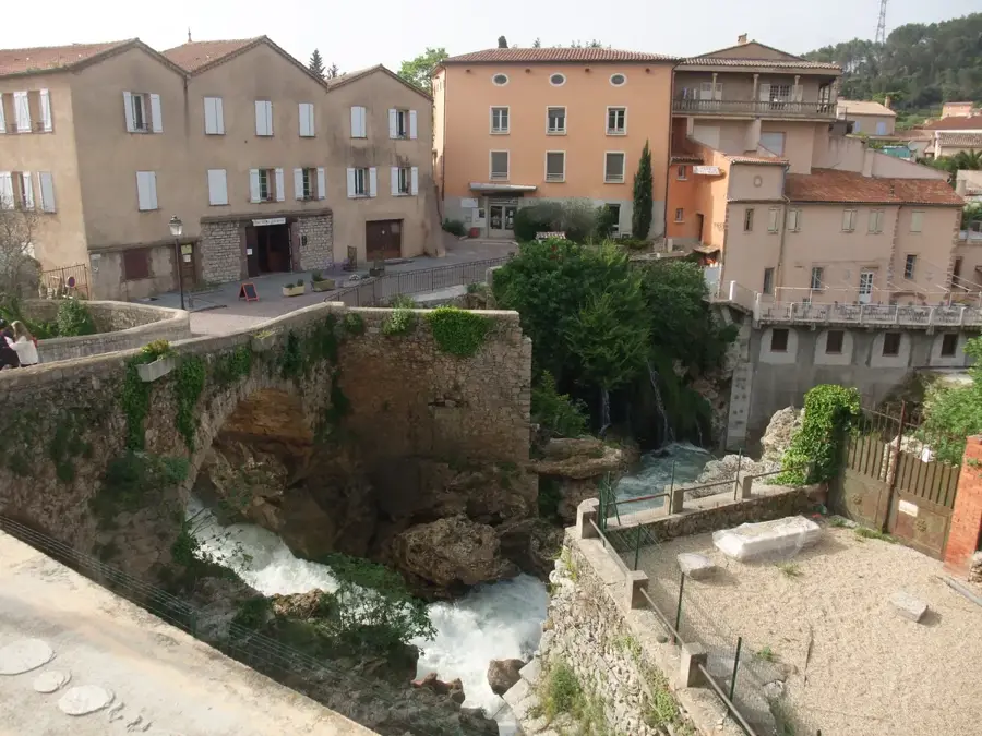 Trans-en-Provence – city