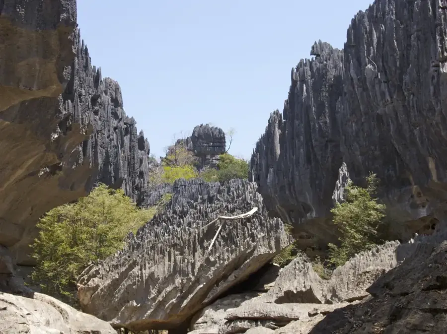 Tsingy von Namoroka Park — Betsiboka-Brücke (Madagaskar)