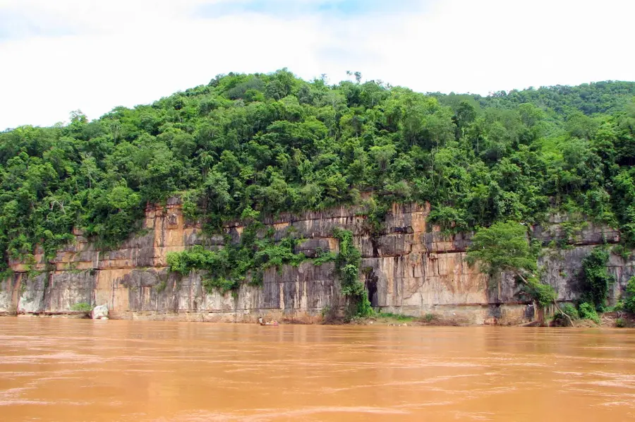 Tsiribihina-Fluss — Betsiboka-Brücke (Madagaskar)