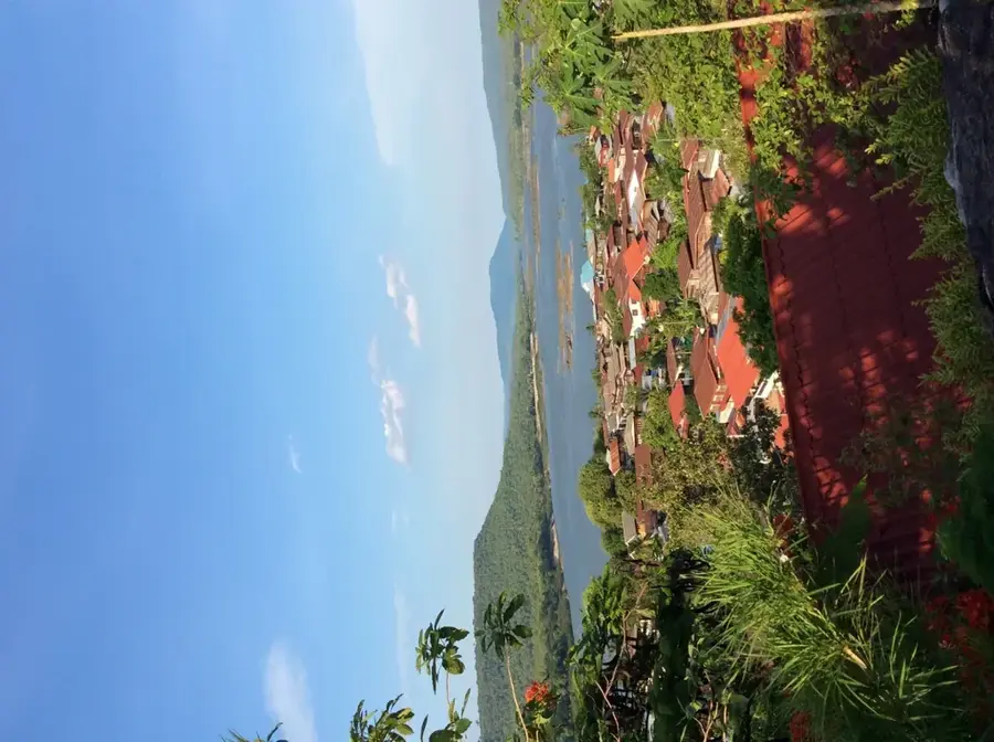 Ubon Ratchathani — Thakhek (Laos)