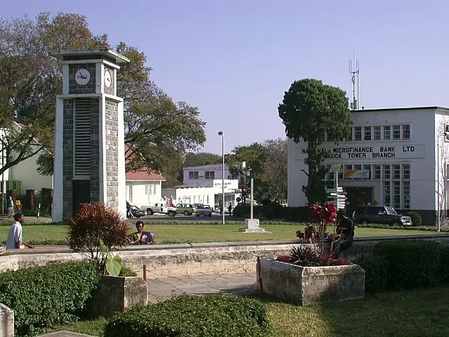 Uhuru-Denkmal — Arusha-Park (Tansania)