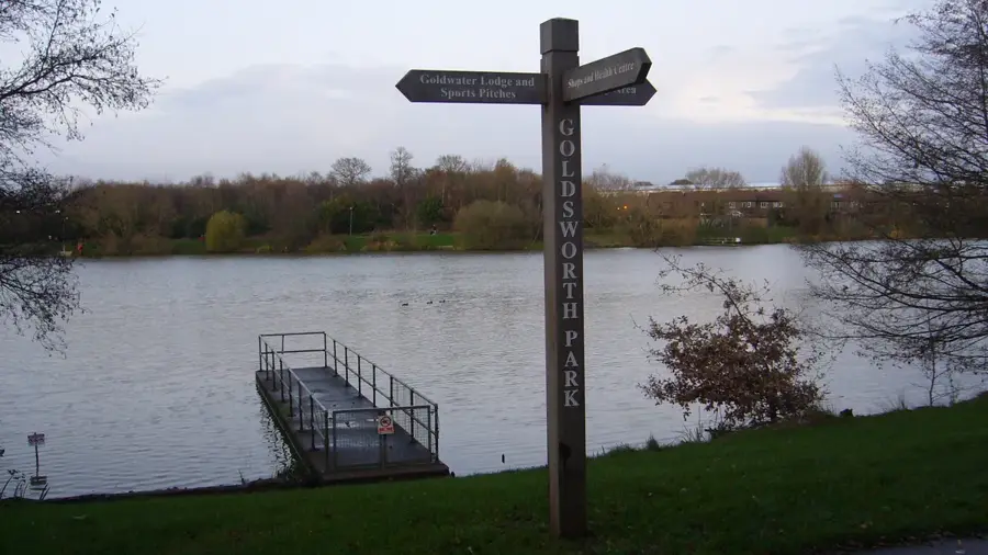 Goldsworth Park – város