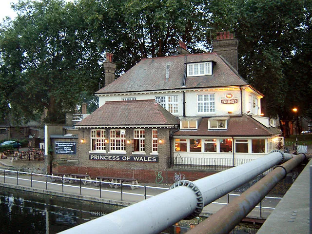 Lea Bridge – város