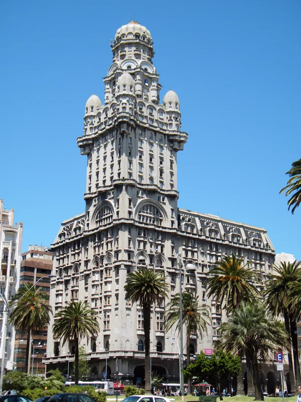 Palacio Salvo — Freihafen Montevideo (Uruguay)
