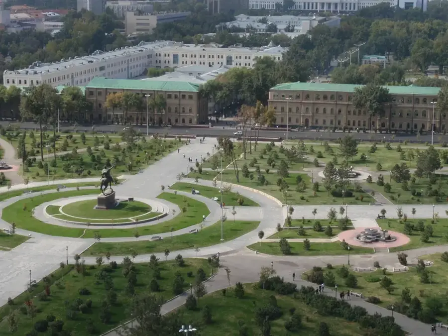 Amir-Timur-Platz — Mut-Denkmal (Usbekistan)
