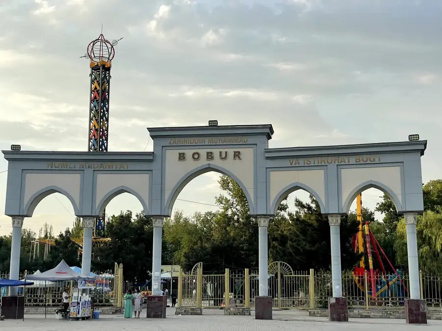 Parcul Florilor din Namangan